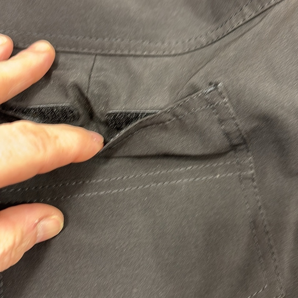 NWOT Volcom black Drawstring Shorts - Picture 5 of 9